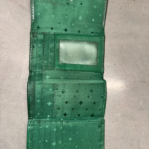 Fossil Emerald Green Leather Wallet - Picture 6 of 8